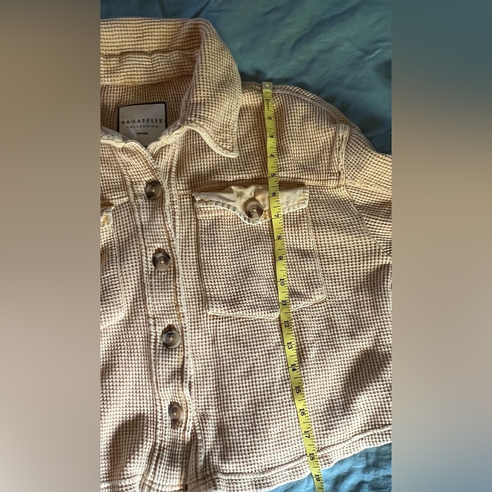 Bagatelle Collection Waffle Yellow Crop Thermal Button Up - Picture 6 of 6